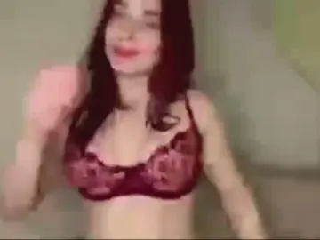 EulahBoeh  live sex cam