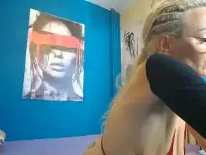 NADINNNEA  live sex cam