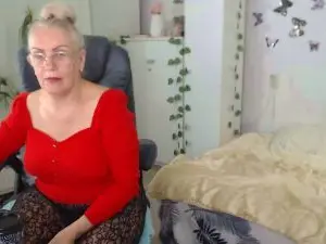 Trude666  live sex cam