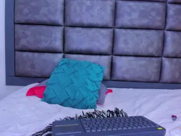 Cattalina_25  live sex cam