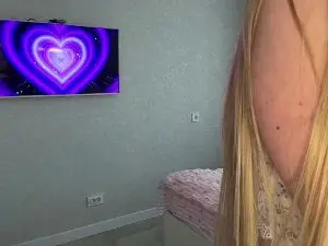 DariaSagraves  live sex cam