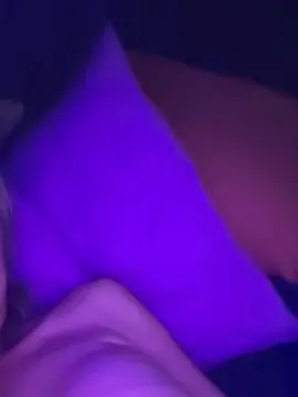 Loirinhamg  live sex cam