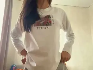 AleenGuckes  live sex cam