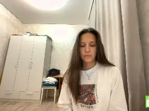 AleenGuckes  live sex cam