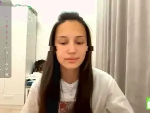 AleenGuckes  live sex cam