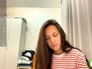 AleenGuckes  live sex cam