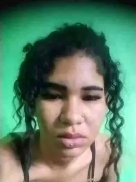 Venusbelluci  live sex cam