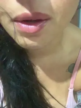 Gatinhatitude  live sex cam