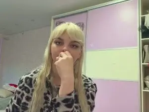 RosaliaKoop  live sex cam