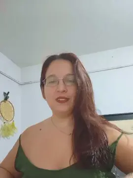 BeluLove69  live sex cam