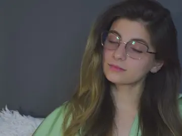 CaronFowlkes  live sex cam