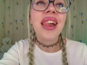 ElinOceanX  live sex cam