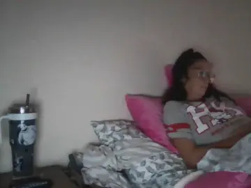 Squirtingfun69  live sex cam