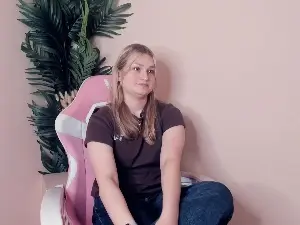 AnikaPonyah  live sex cam