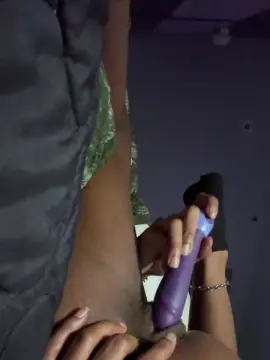 Imlucki222  live sex cam