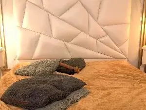 Brittany069  live sex cam