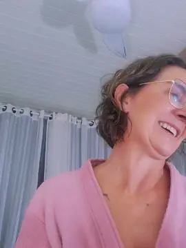 Bellaju  live sex cam