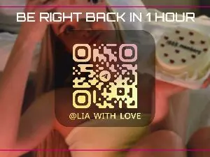 LynEmberton  live sex cam