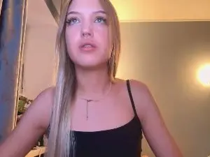 ToniaNephew  live sex cam