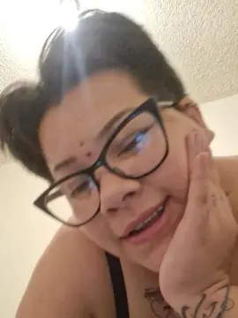 Wiggly_giggly  live sex cam