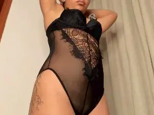 Yulyh__  live sex cam