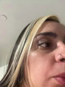 Agustinaaa  live sex cam