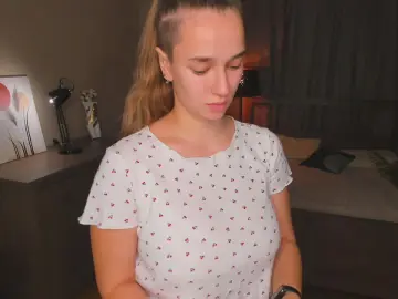 AlyceDutrow  live sex cam