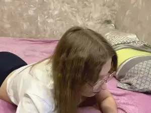 QuyenAguilera  live sex cam