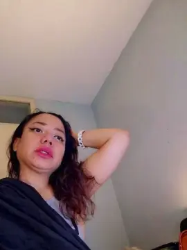 Tikie4u  live sex cam