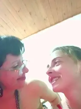 Tuya  live sex cam