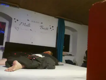 Toohotforya  live sex cam