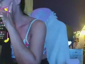 Thayla1  live sex cam