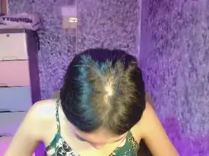 Ursweetkia  live sex cam