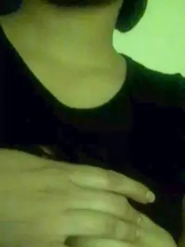 Burbuja2001  live sex cam