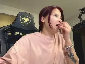 IndiaScammon  live sex cam