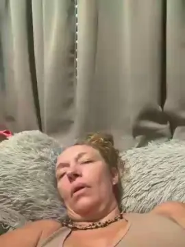 JesseTheBesty69  live sex cam