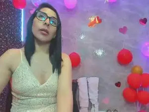 AdelleLennoxx  live sex cam
