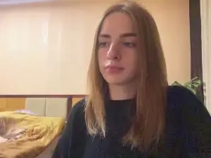 RobertoMaaske  live sex cam