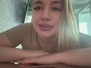 AdahSligh  live sex cam