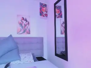 Fiorella_wish  live sex cam