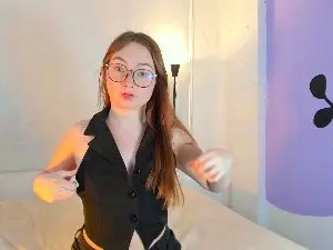 Lunavelvet7  live sex cam