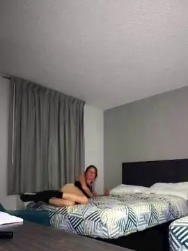 Hardforirenaaa  live sex cam
