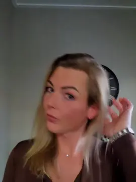 StarshinexxTS  live sex cam