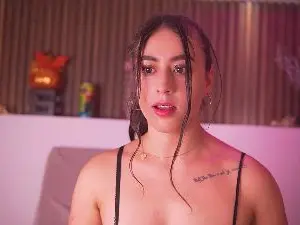 Saracollins1  live sex cam