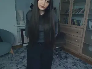 SusieDevanski  live sex cam