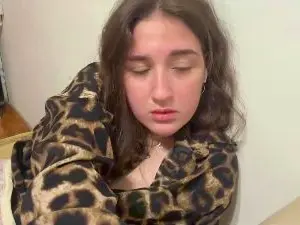 DeloraWoeste  live sex cam