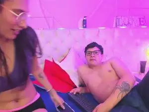Ethan_N_Abby  live sex cam