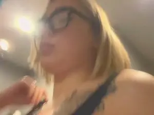 JanyceGutting  live sex cam