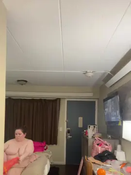 MsAnnekaD  live sex cam