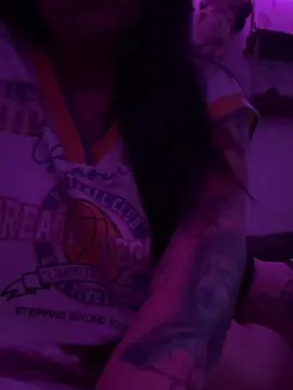 Yazmin22  live sex cam